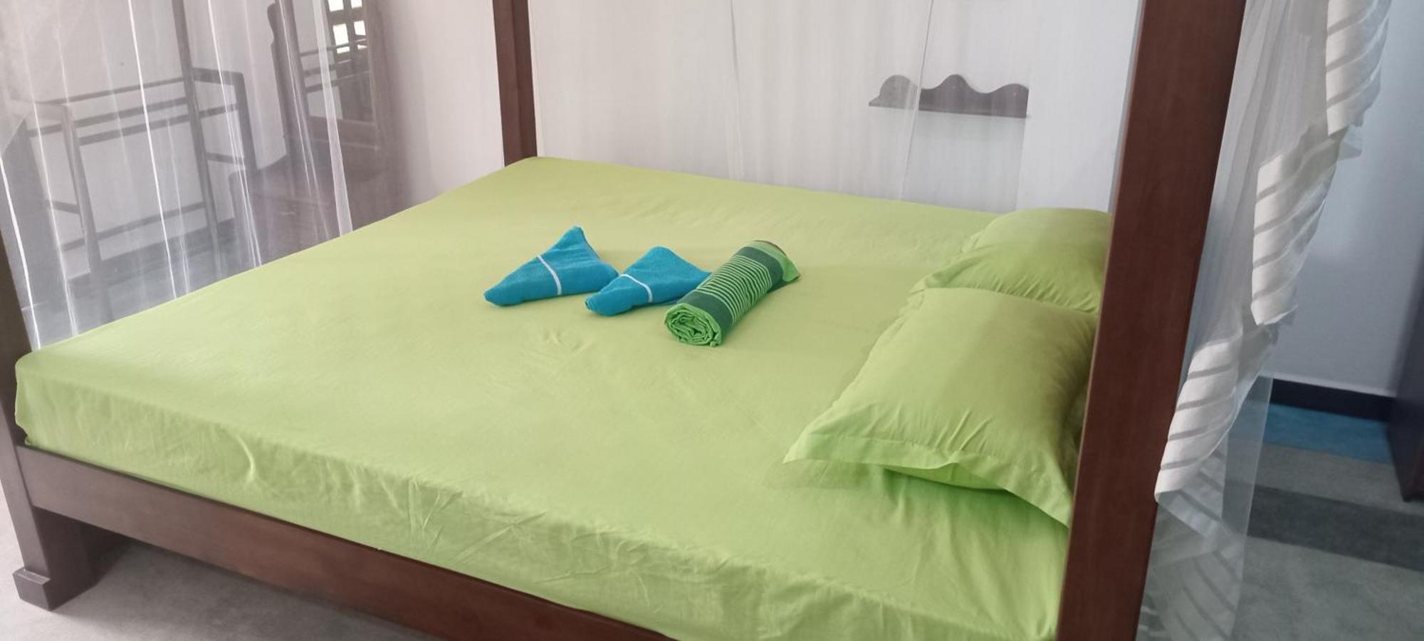 Paddy Field Villa Midigama East Room photo