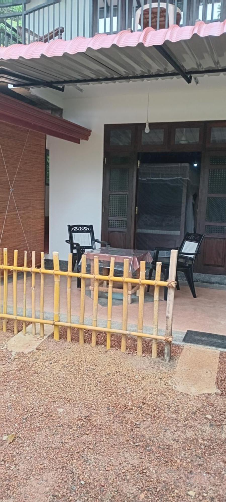 Paddy Field Villa Midigama East Room photo