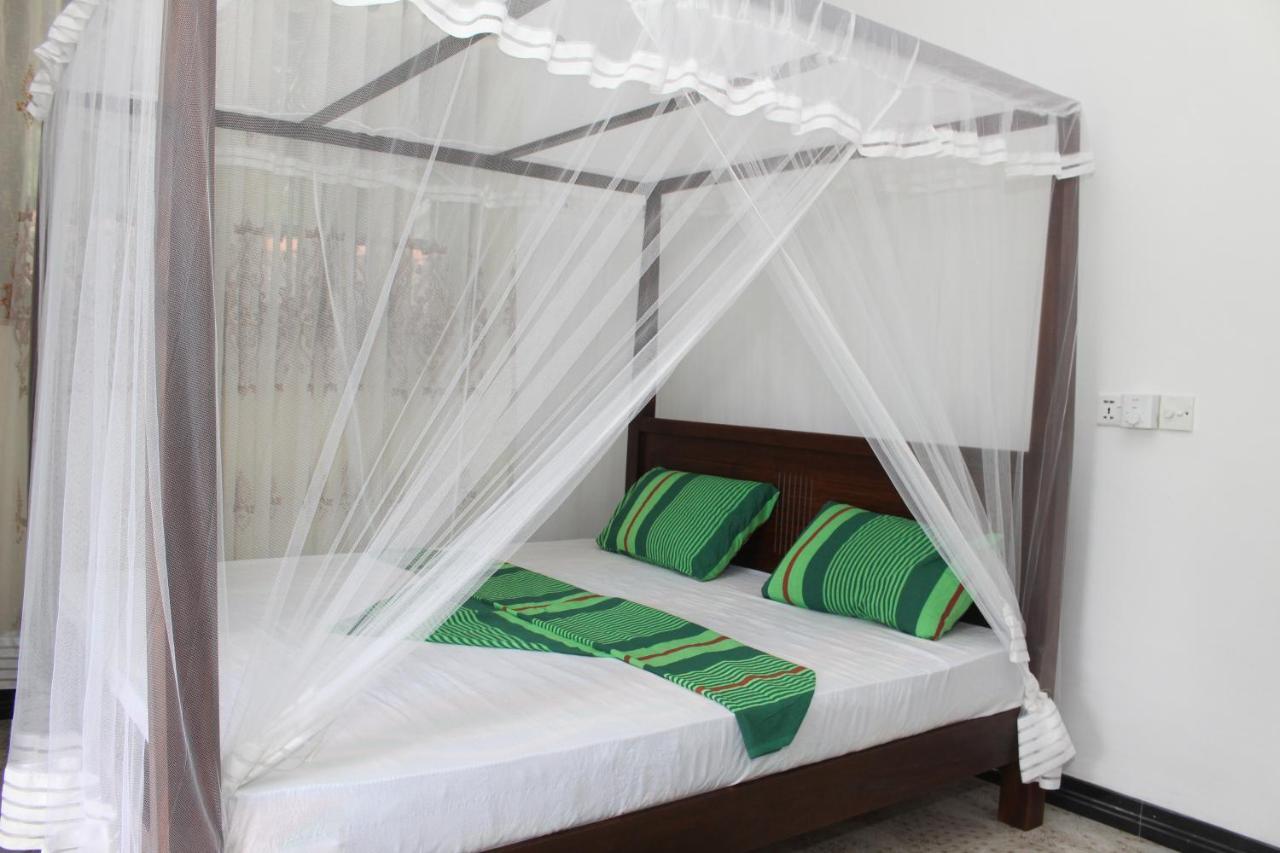 Paddy Field Villa Midigama East Exterior photo
