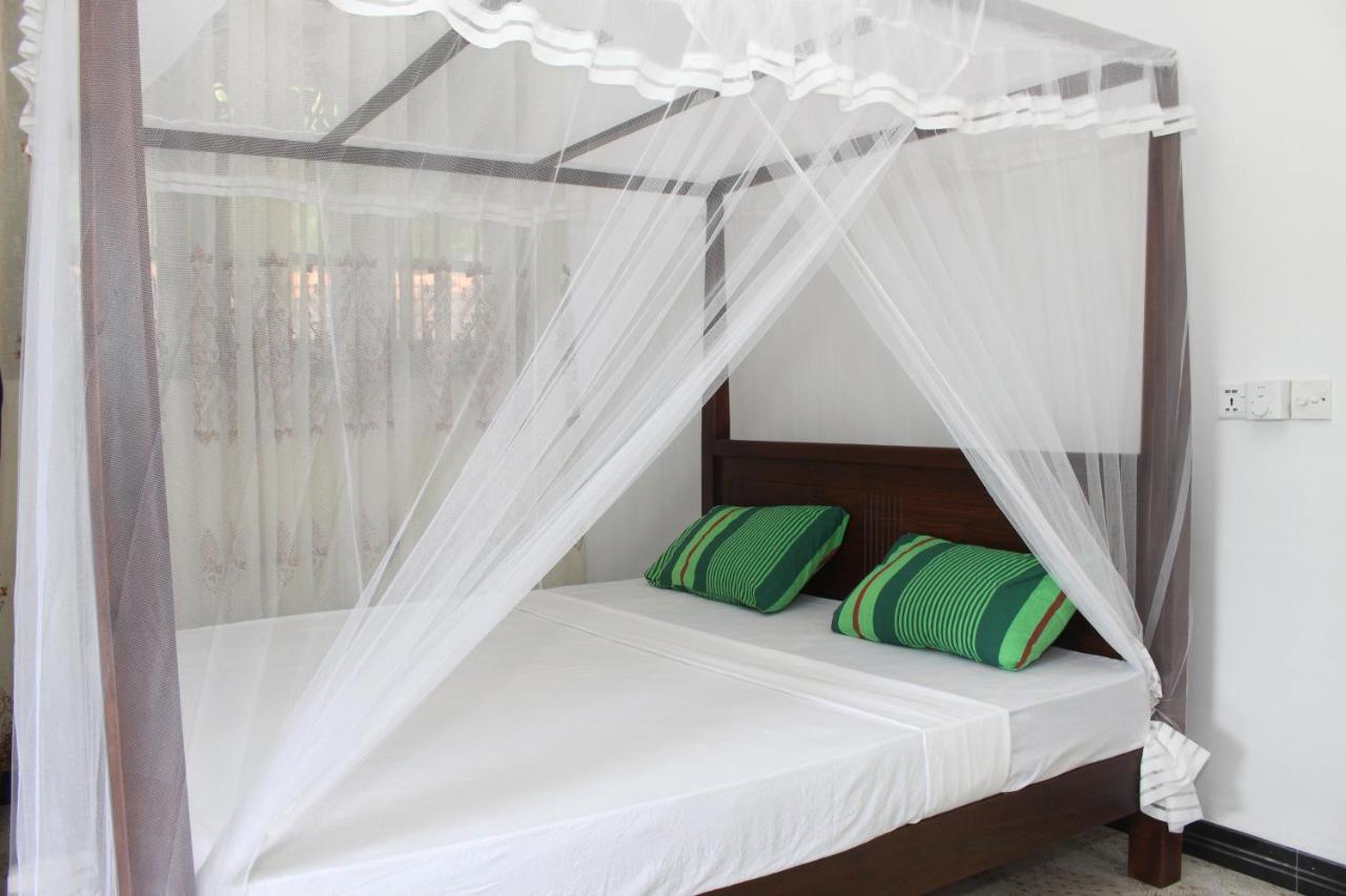 Paddy Field Villa Midigama East Exterior photo